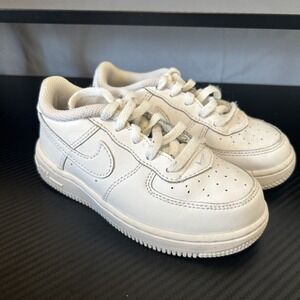 Nike Air Force 1 Low Boys Size 9C Triple White Athletic Lifestyle Shoes Sneakers